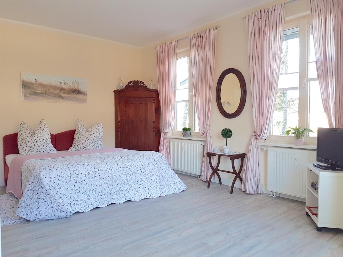 Ferienwohnungen Im Haus Boree Преров Екстериор снимка